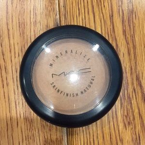MAC MINERALIZE SKINFINISH - GIVE ME SUN
